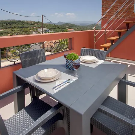 Holiday home Mouse House With Sea View And Mini Pool